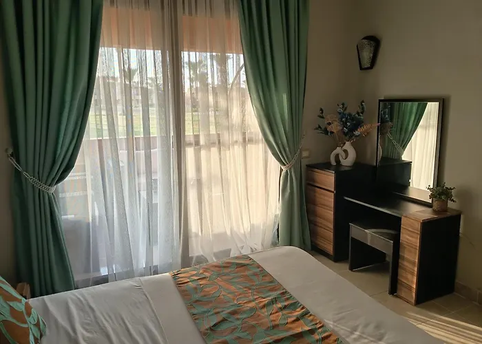 Stella Makadi Aquapark, Private Beach, Wi-fi Apartamento